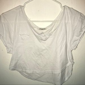 White cropped understaer shirt